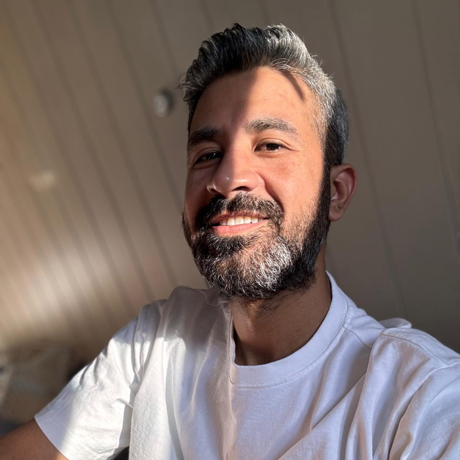 Filozof Yazar Hasan Bayram Sensizim-com-tr